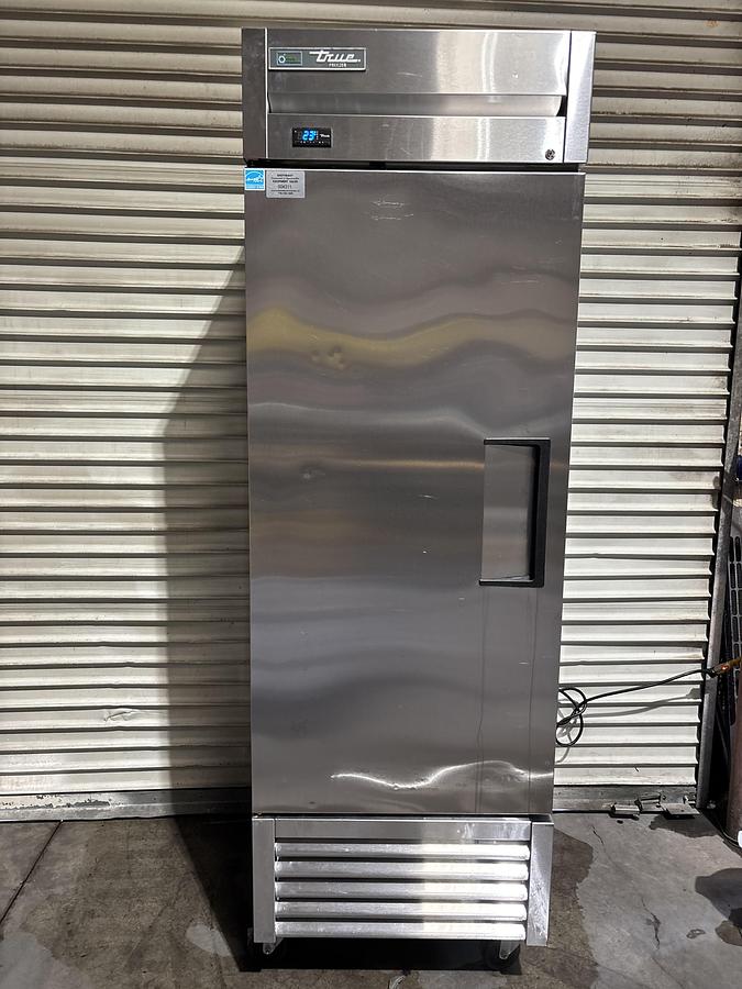 Used True T-23F-HC 27" Stainless Steel One Section Reach In Freezer w/ Casters, 115 V