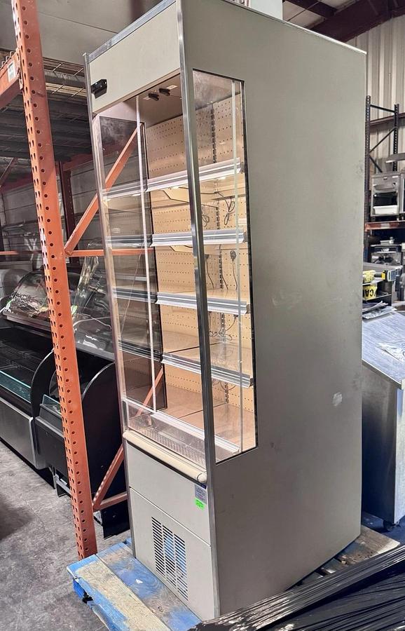 Used 2024' Hillphoenix Q2630 Refrigerated Upright Grab-N-Go Slim Display Merchandiser