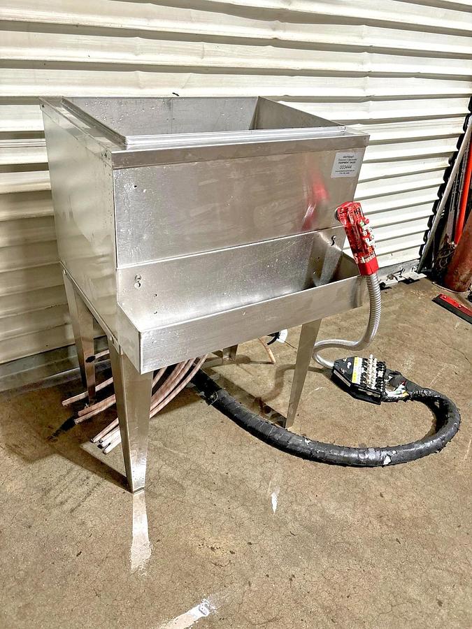 Used Ice Well 15" x 22" w/ 8 Circuit, Post Mix Cold Plate, Soda Gun, and Speed Rail