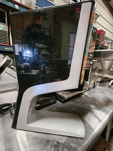 Used Gehl’s Nacho Cheese Warmer Dispenser