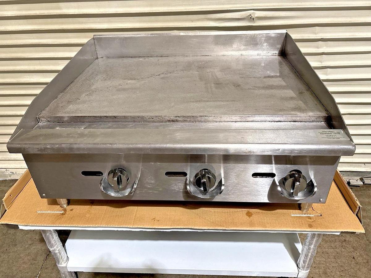 Used Vollrath 936GGM Cayenne 36" Heavy Duty Griddle with Manual Controls, 90,000 BTU