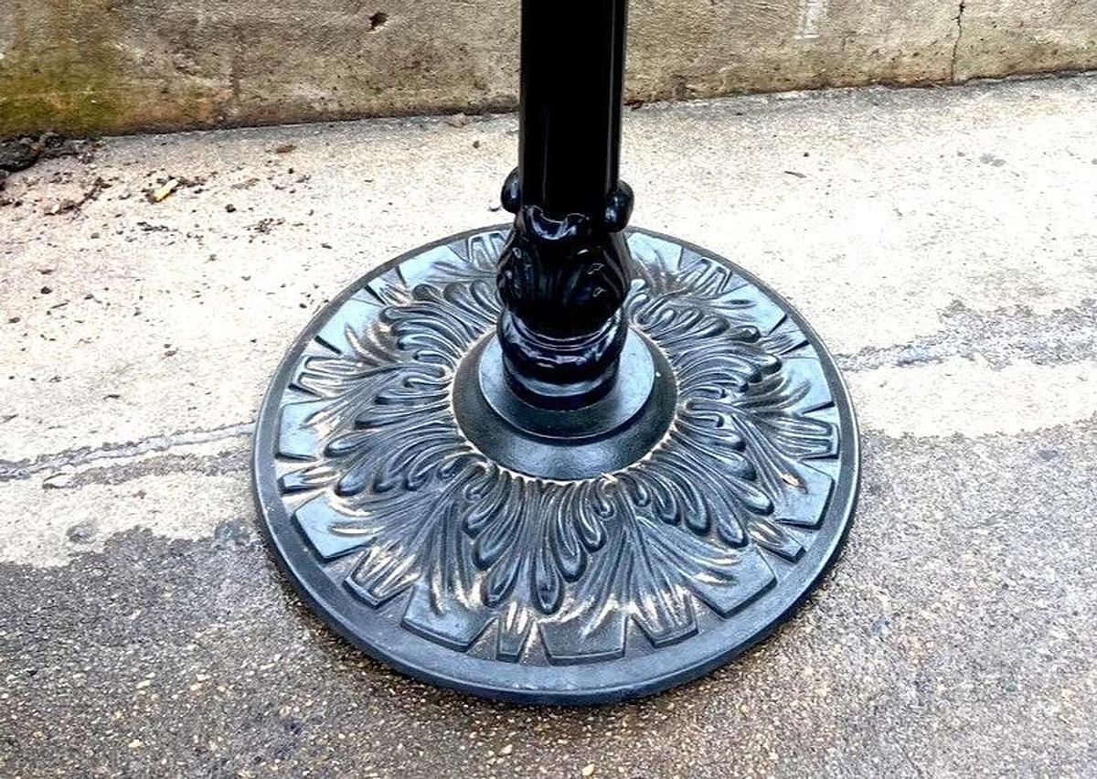 Used 22" Round Restaurant Table Base with Beautiful Design