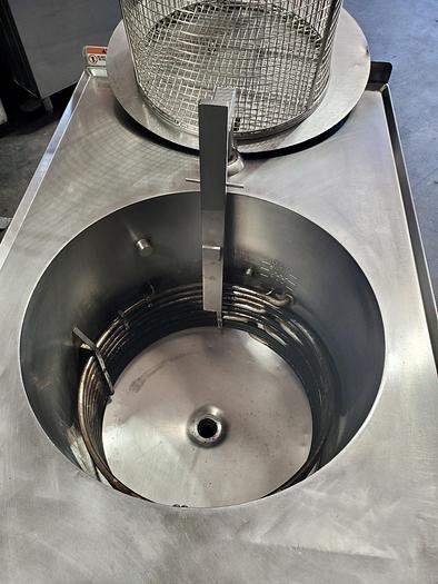 Used Giles GEF720 Electric Deep Fryer with Filter System & Auto Lift, 208/ 3 Ph