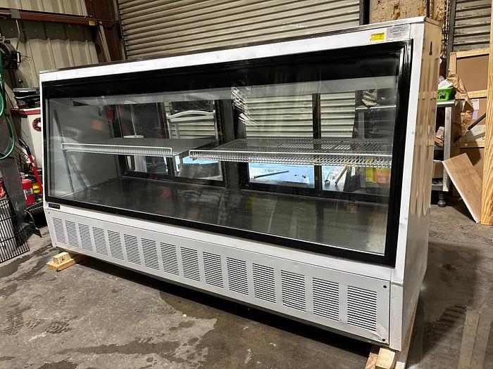 Used Master-Bilt Display Case 96” Refrigerated Gravity Coil Deli Butcher Bakery Case