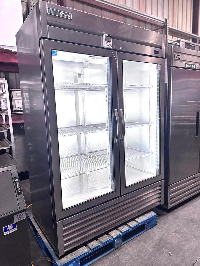 Used 2022 True T-49G-HC~FGD01 54" Two Section Reach In Refrigerator, (2) Left/Right H