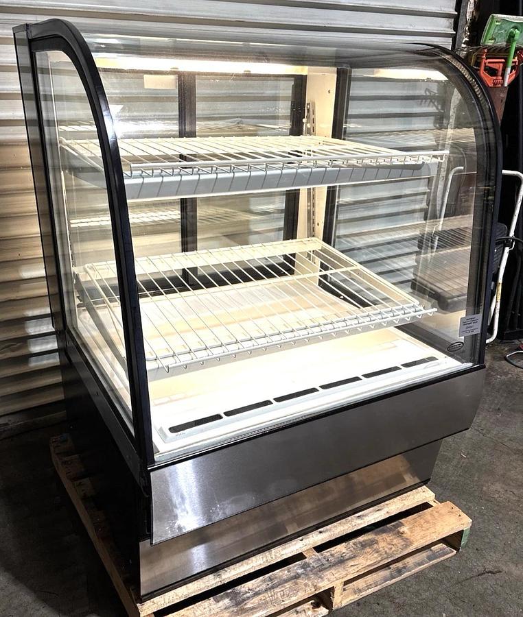 Used Federal CGR3648 36" Full Service Refrigerated Bakery Case w/ Curved Glass 120v