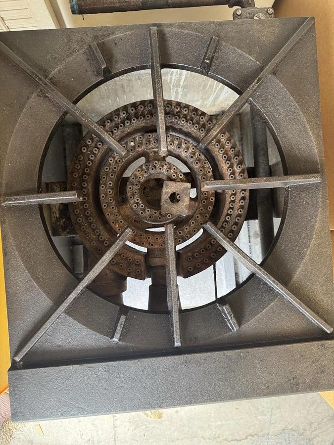 Used American Range ARSP-18-2 18" Heavy Duty 3-Ring Double Burner Stock Pot Stove