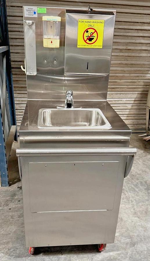 Used Mobile Sink Cart Self Contained Hand Wash Station Mobile Sink w/ Water Pump and Reserve
