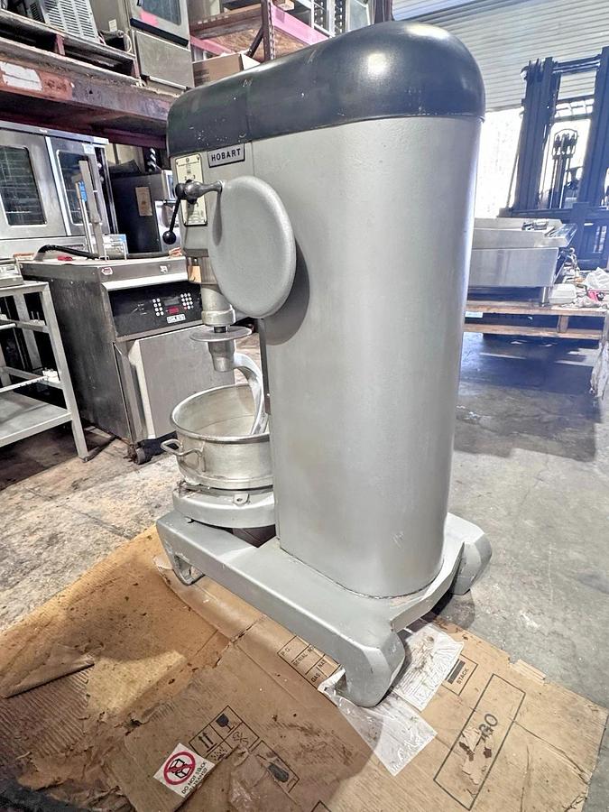 Used Hobart H-600 60Qt Mixer 1HP "115V SINGLE PHASE" Bowl & Hook Included. TESTED A+