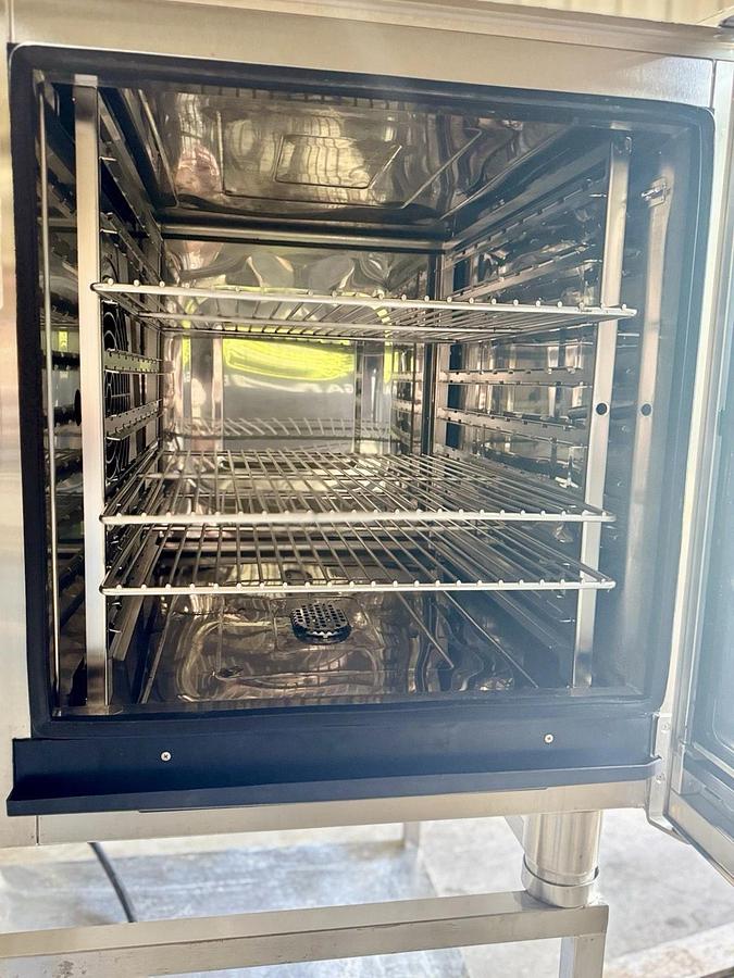 Used 2024' Alto Shaam CTP7-20E Prodigi Elec. 7 Pan Full-Size Combi Oven w/ Stand