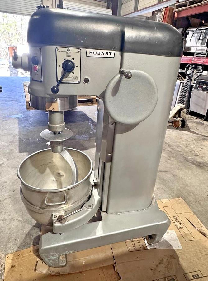 Used Hobart H-600 60Qt Mixer 1HP "115V SINGLE PHASE" Bowl & Hook Included. TESTED A+