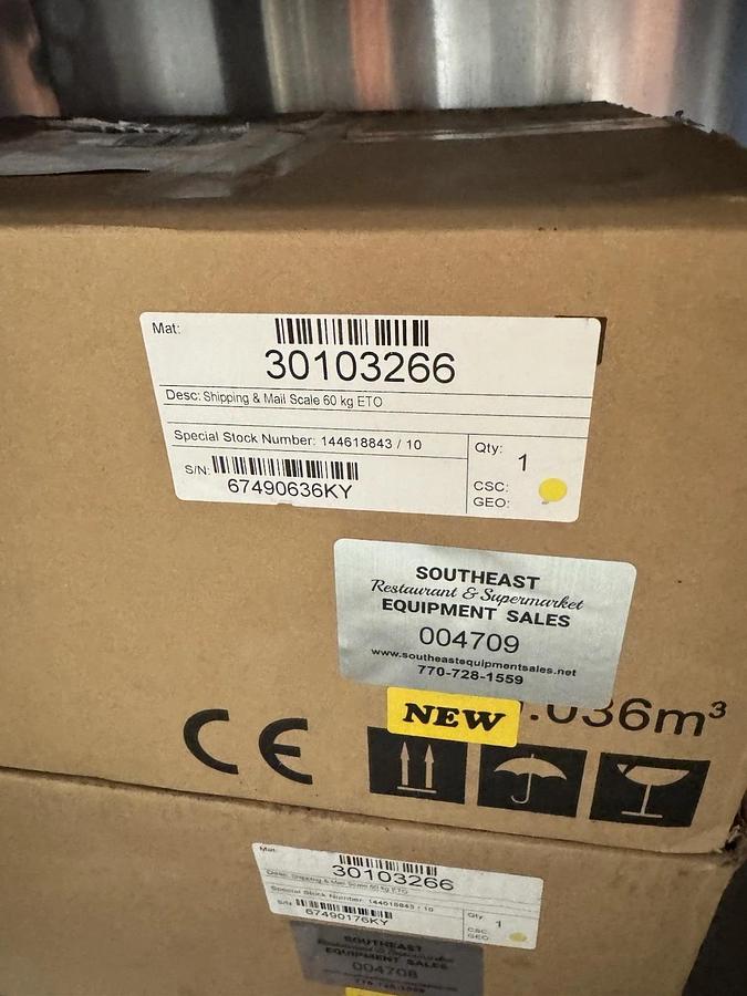 Mettler-Toledo™ BC60 Parcel Scale - 150 lbs x .05 lb, 60 kg, New