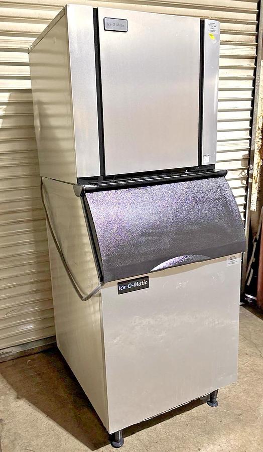 Used "2022" Ice-O-Matic CIM0836HA Elevation Series 30" 896 lb./per 24 hr. Air Cooled Half Dice Cube Ice Machine w/ "2022" Bin