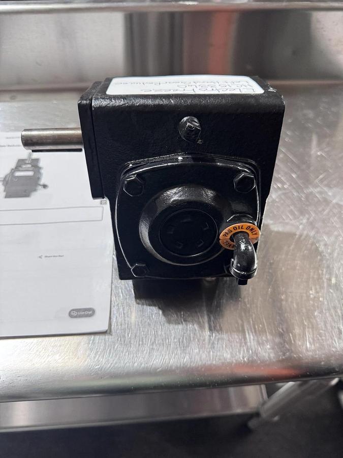 Used Electro Freeze - WINSMITH HC153361 Gear Reducer, Right Hand W/Coupling HC111780