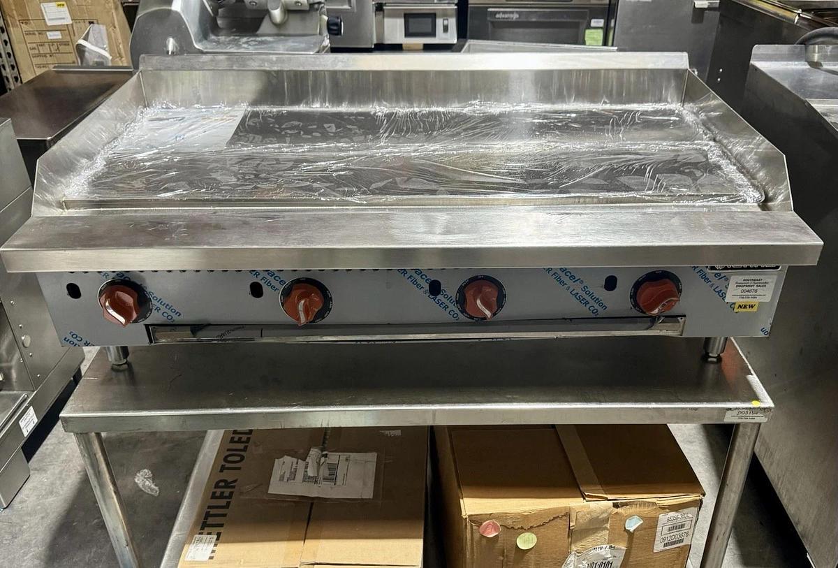 Sierra Range 48" Gas Griddle w/ Thermostatic Controls - 1" Steel Plate, Convertible (SRTG-48)