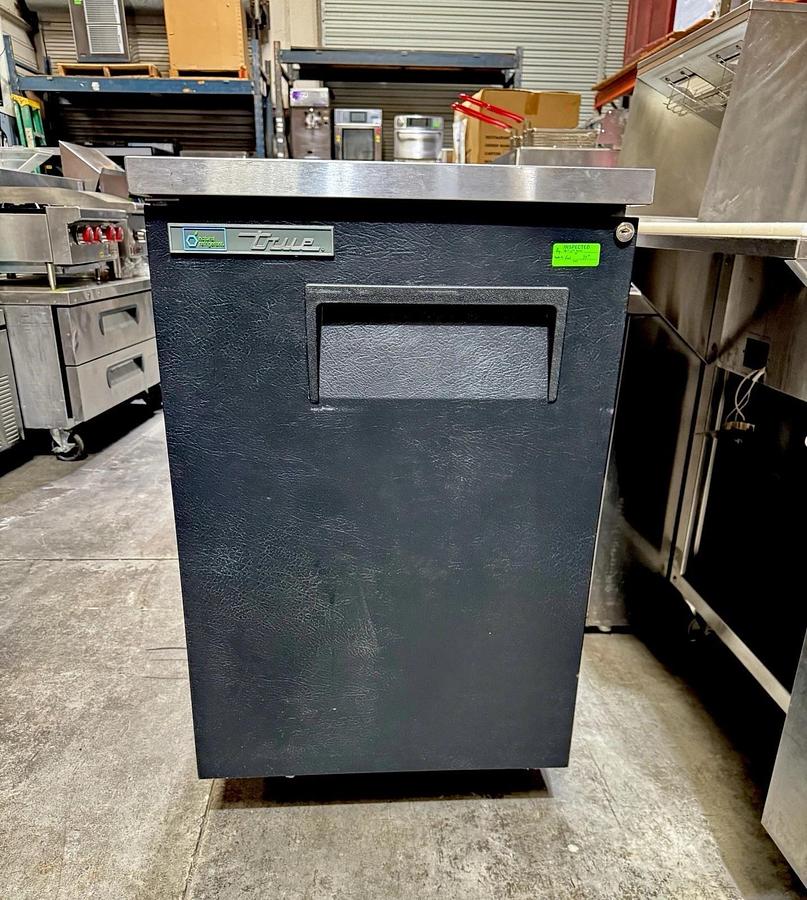 True TBB-1-HC 24" One-Door Black Powder Coated Back Bar Cooler