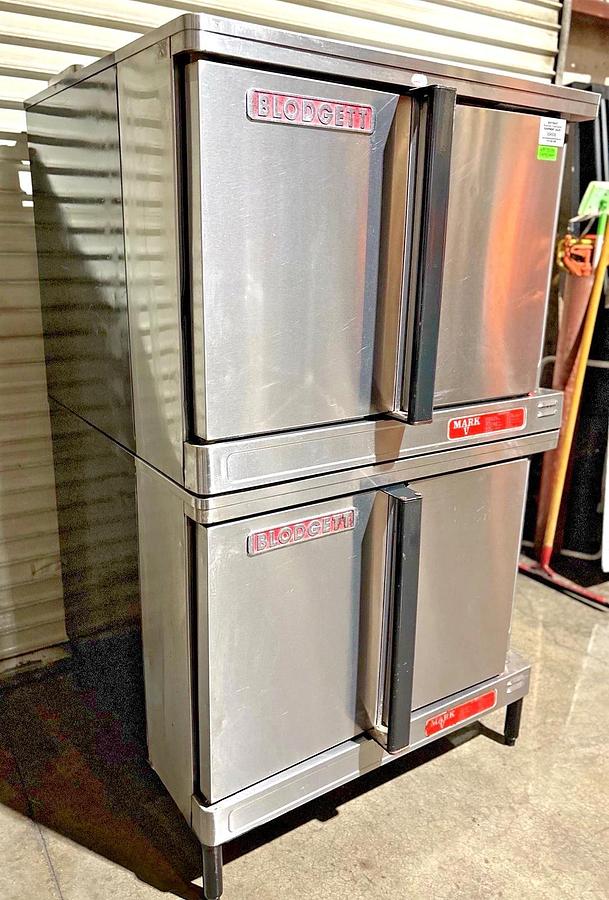 Used Blodgett Mark V-111 Elect Double Deck Full Size Convection Ovens 208V, 1 or 3Ph