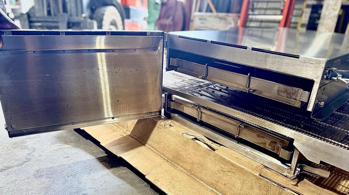 Used 2026 Turbochef HHC 2620 Conveyor Pizza Oven, 3 Phase. "Used 3 Weeks for Demo"