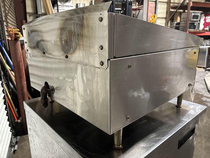 Used Vulcan 24" Countertop Natural Gas Griddle with Thermostatic Controls, 54,000 BTU