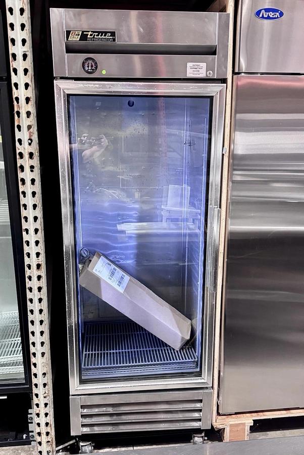 Used True T-19-G-LD 27" One Door Glass Reach-in Refrigerator, 19 CuFt, New Door Gasket