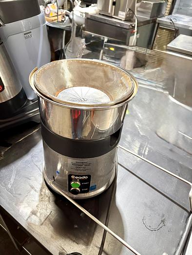 Used Ceado Mulligan Associates ES700 Fruit and Vegetable Juicer