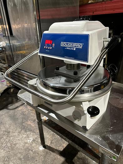 Used 2018 DoughPro Proluxe Manual Heavy Duty 18" Pizza Dough Press Model # DP1100A