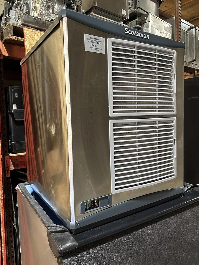 Used Scotsman F1522A-32 Flaker, Flake Ice Maker 1500lb Ice Machine Air Cooled 208V, 1Phase