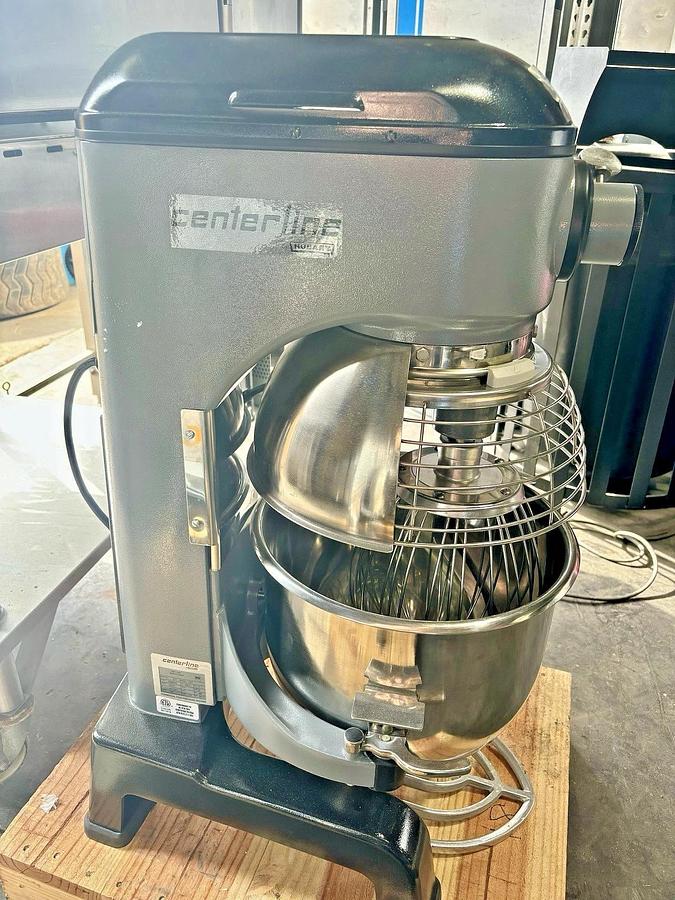 Used NEW Hobart HMM20 20Qt. Mixer w/ Stainless Bowl, Bowl Guard, Attachments, and Hub
