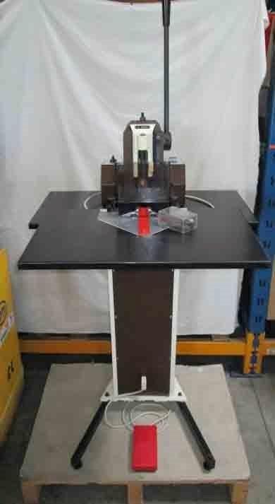 Used Electrically or manually working corner rounding OM Marchetti model Vicking RC 3 2002