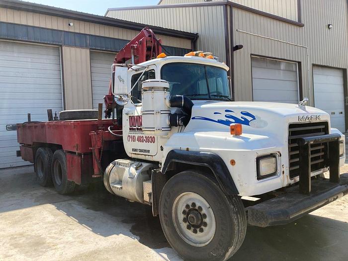 Used 1994 Mack RD600GK Water Truck