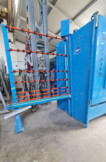 Usato Sabbiatrice con cabina PEZZA MISTRAL