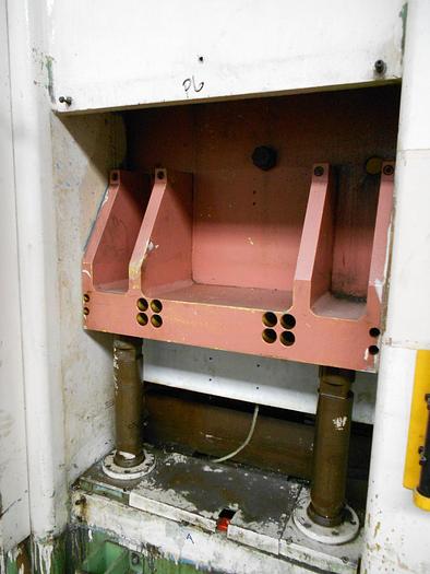 D'occasion Hydraulische pers met snijdemping