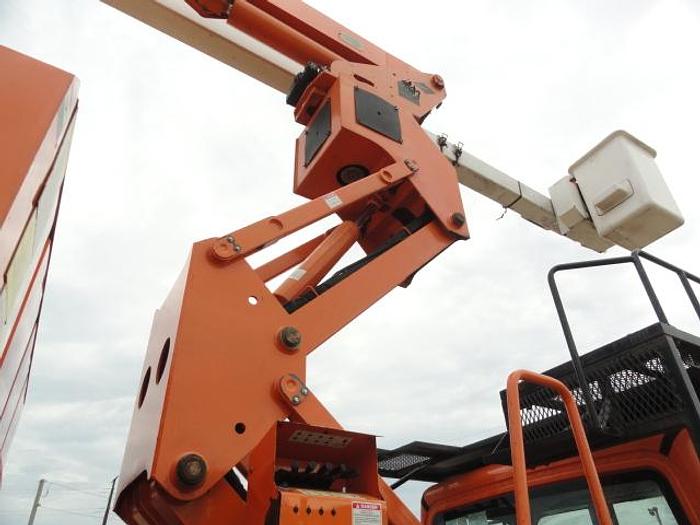 Used 2011 Versalift V0270E