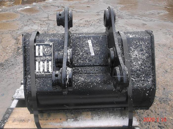 2020 NEW HOLLAND E30B  AIM BKT