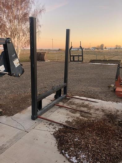 Used Allied 795 Loader fits International 966 Tractor