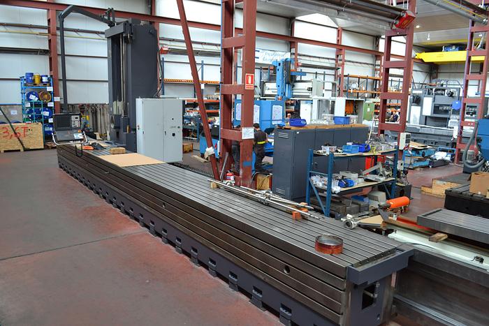 Refurbished Refurbished 1998 Correa L30/104 Mobile Column Milling Machine