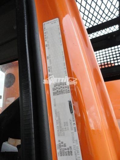 Used 2011 FREIGHTLINER BUSINESS CLASS M2 106