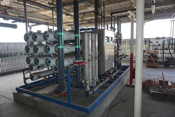 Used OSMONICS MODEL RO.100-FRP.PRR.MOD WATER PURIFICATION SYSTEM