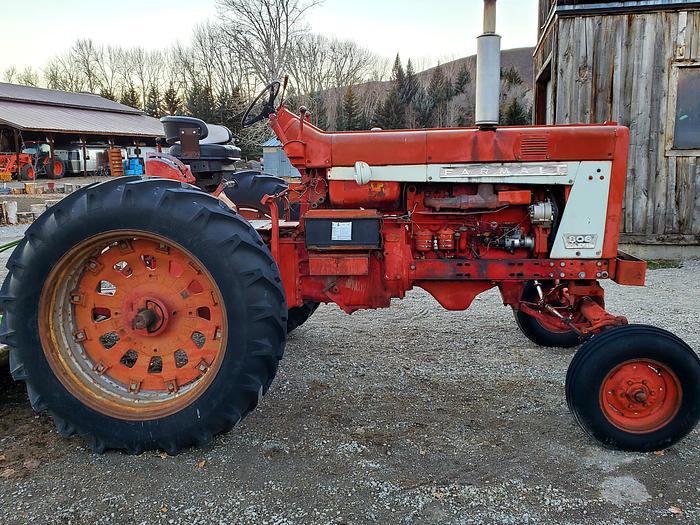 Used 1965 International 806 Tractor