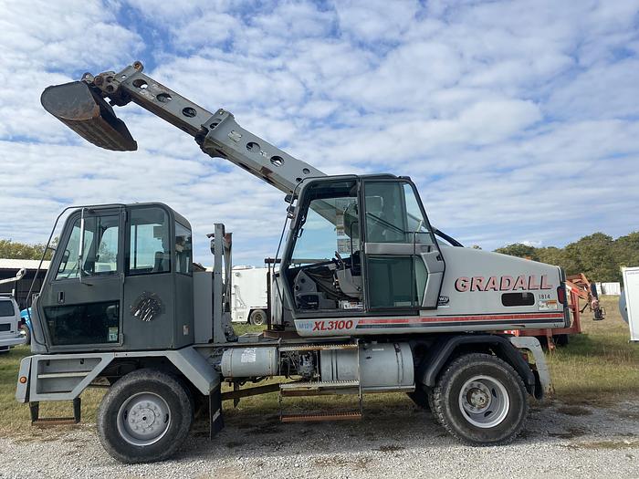 Used 2004 Gradall XL3100