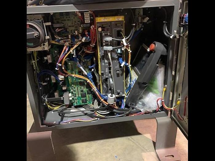 Used FANUC R2000iC/125L 6 AXIS CNC ROBOT WITH R30iB CONTROLLER, 125KG X 3,100 MM H REACH