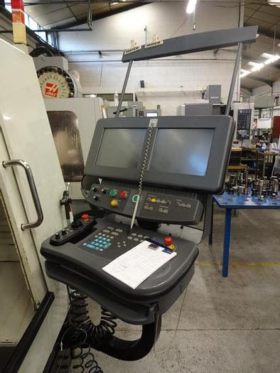 Utilisé Centre d’usinage vertical HURCO VMX 24t