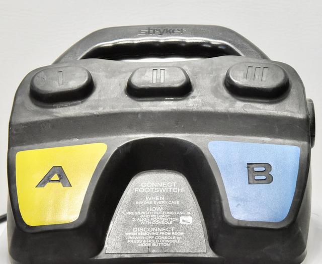Used Stryker iSwitch 277-200-100 Universal Console w/Footswitch 277-100-100