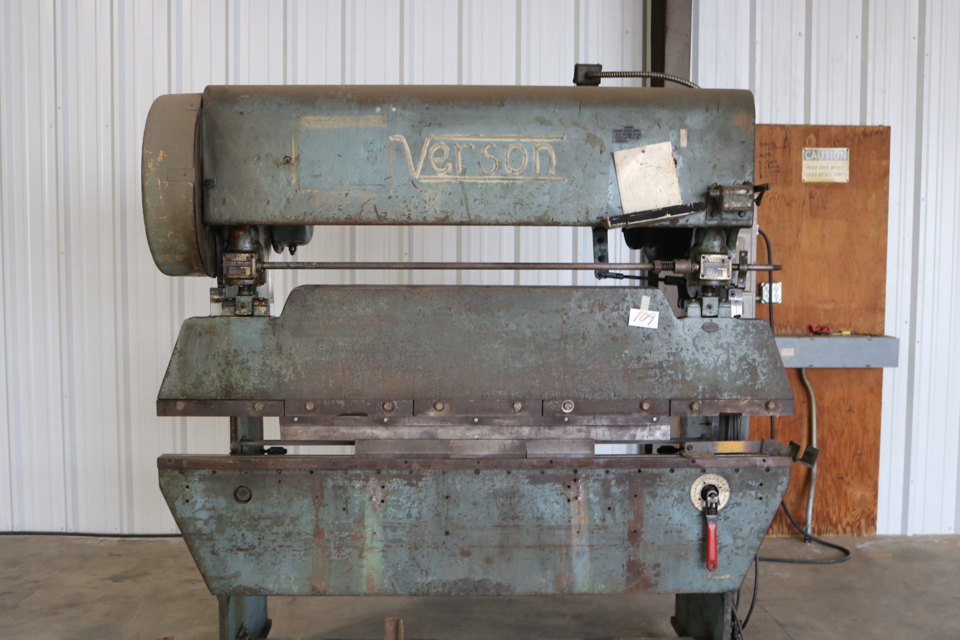 Used VERSON 1062 MECHANICAL PRESS BRAKE 25 TON X 6' #6315