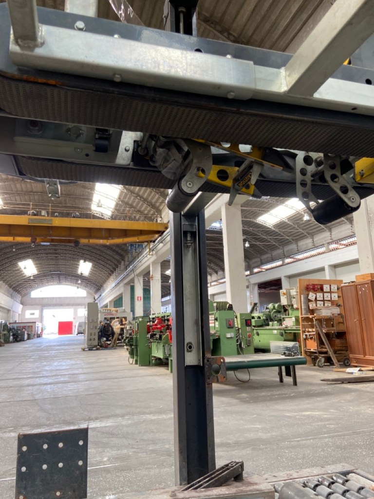 Used Nastratrice con nastro adesivo fino a 80 mm. marca Siat