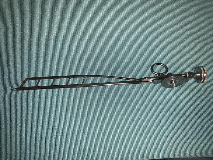 Used Chirurgisches Instrument