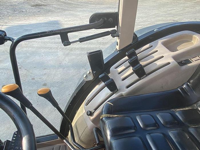 Usato 2004 JOHN DEERE 5615 F