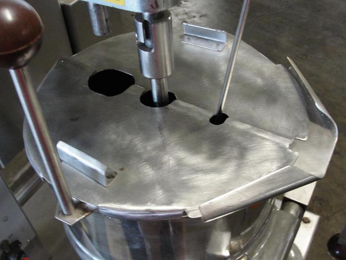 Used 5 GALLON (20 QT.) GROEN SELF CONTAINED AGITATED KETTLE - S/S