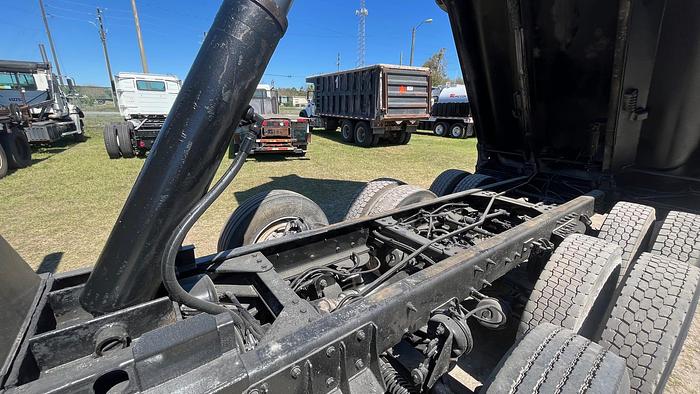 Used 2011 Kenworth T800