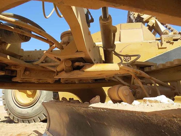 Used 2008 CATERPILLAR 14M